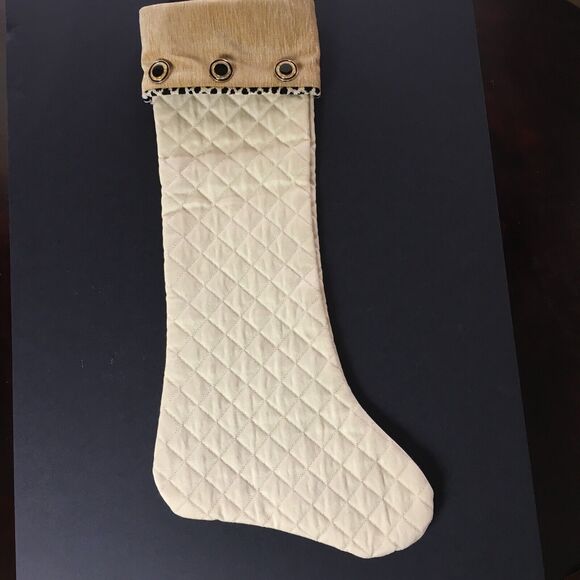 2010 Woof & Poof Ivory Tan White Black Quilted Christmas Stocking 3 Button Cuff - Picture 9 of 9